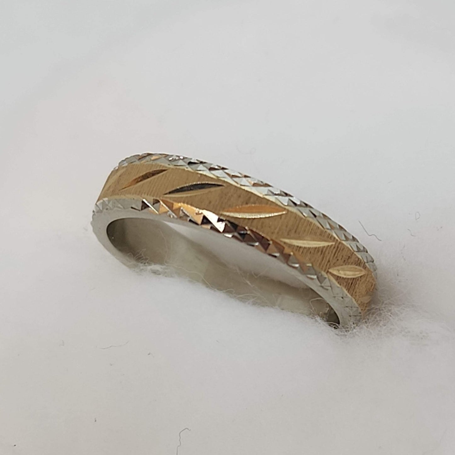 Diamond Cut Band