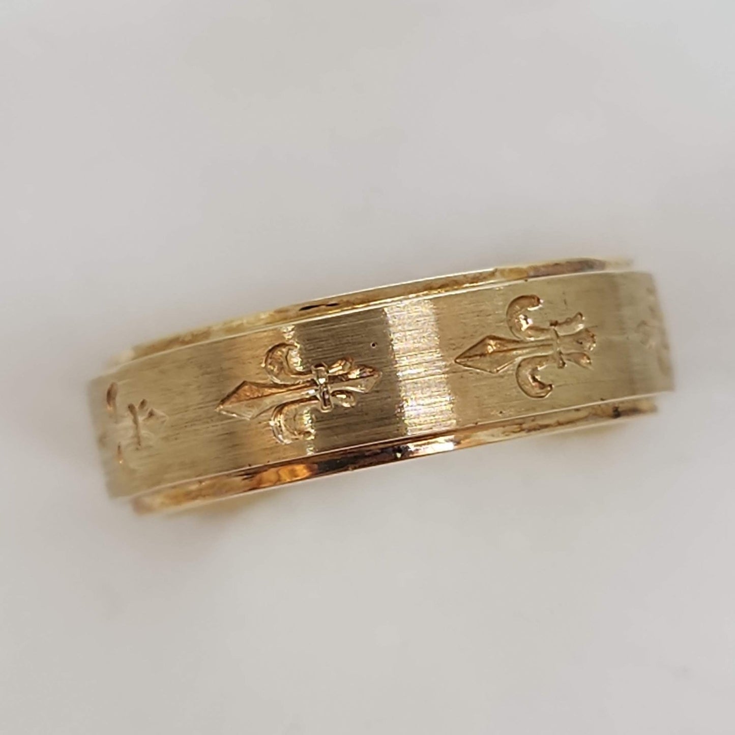 Fleur-de-lis Band