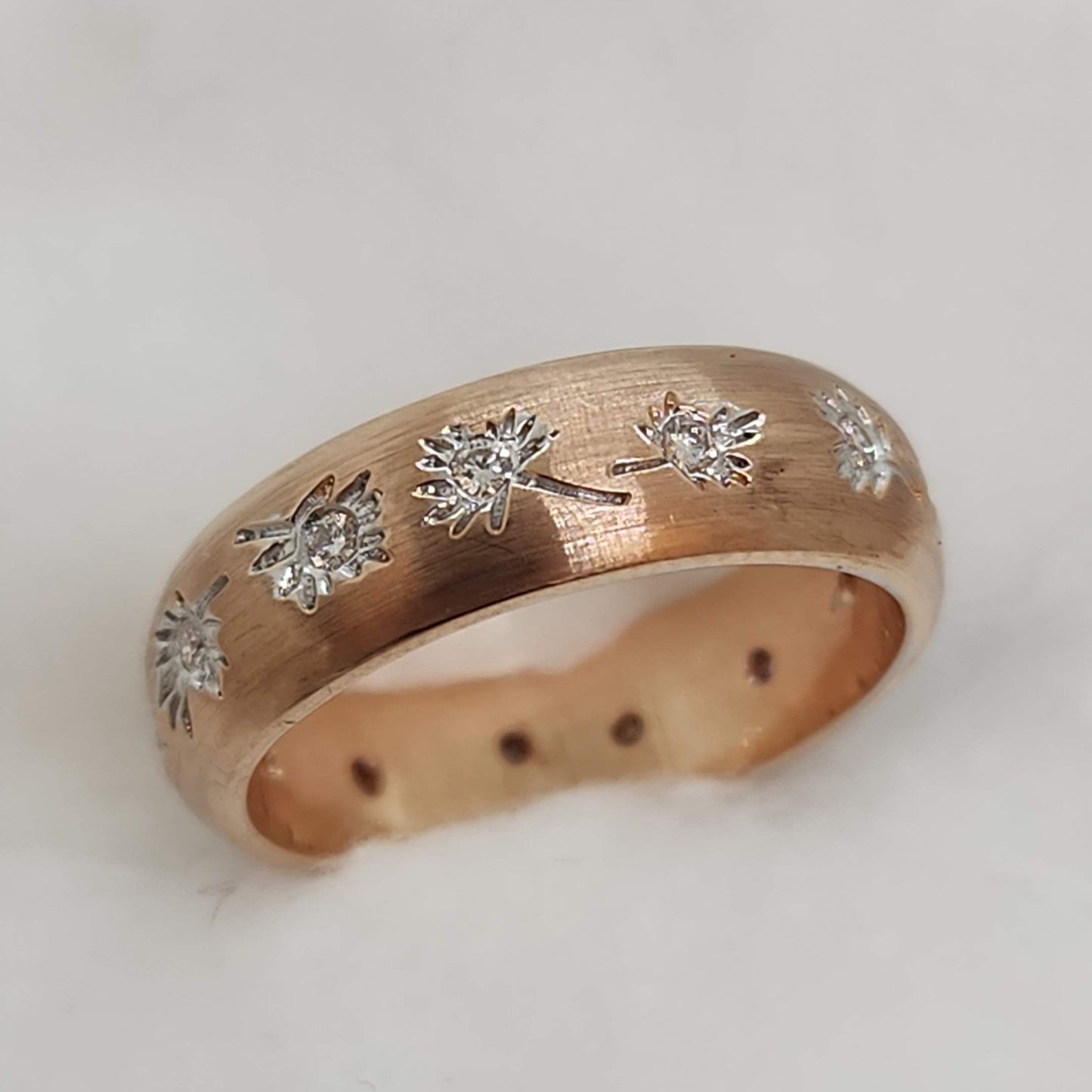 Diamond Rose Maple Leaf