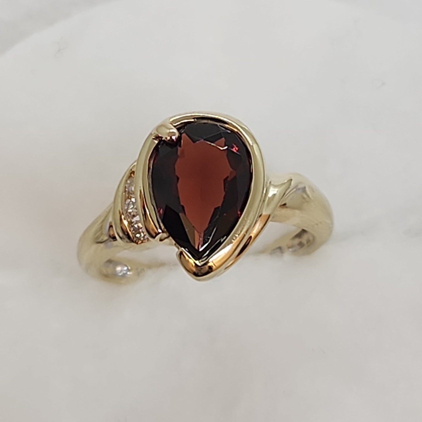 90's Garnet and Diamond Ring