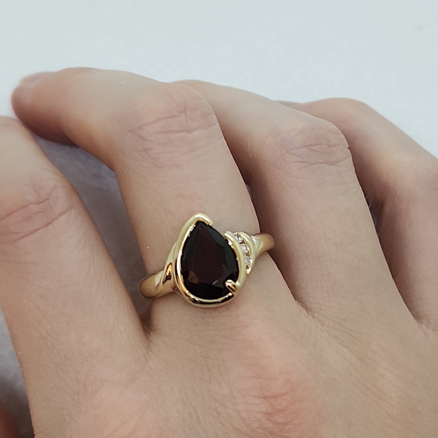 90's Garnet and Diamond Ring