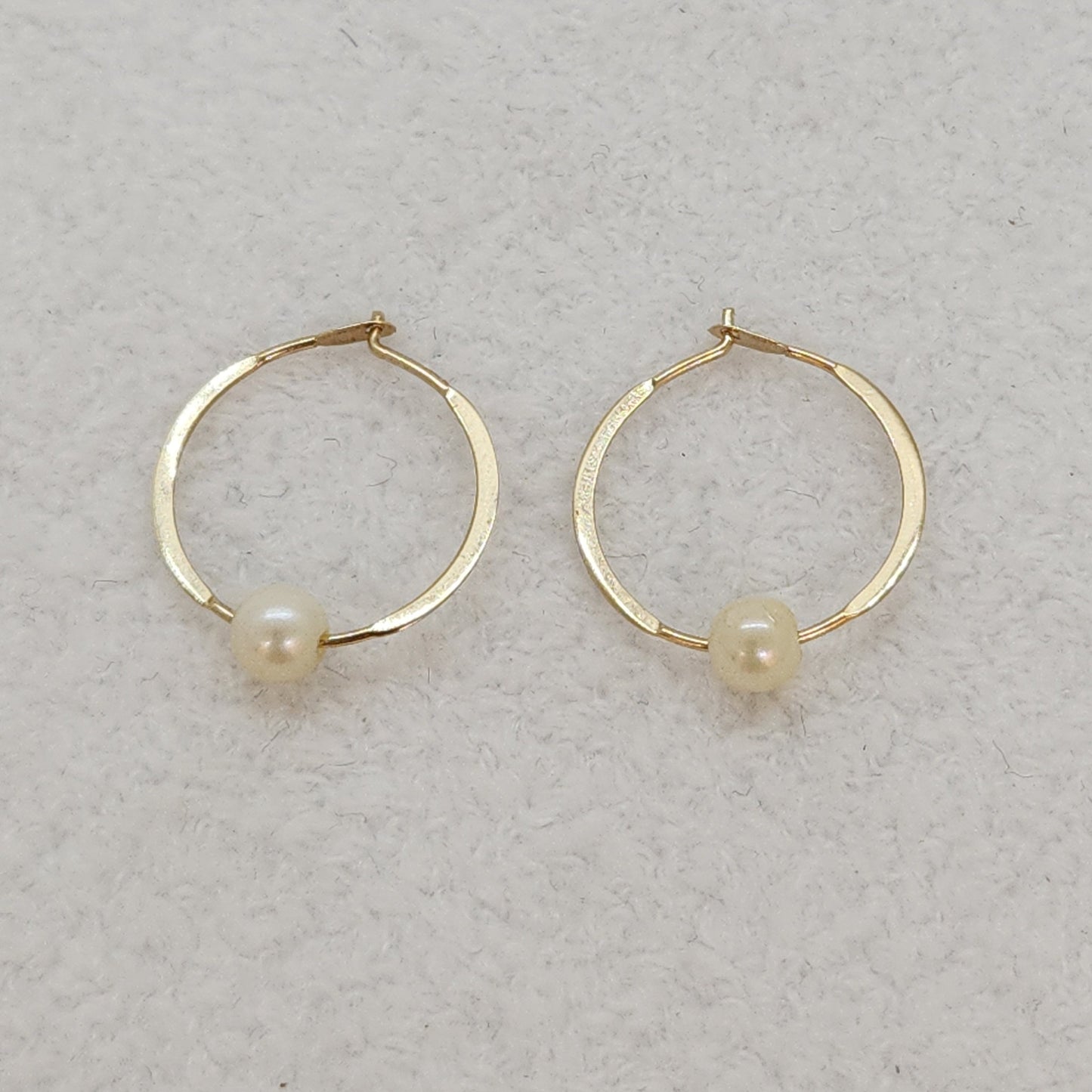 Hoop with Freshwater Pearl