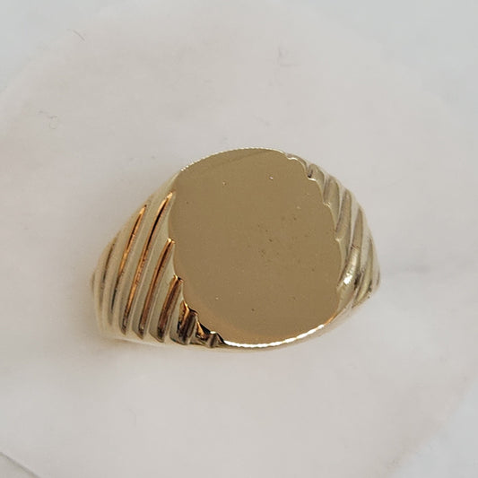 Signet Ring