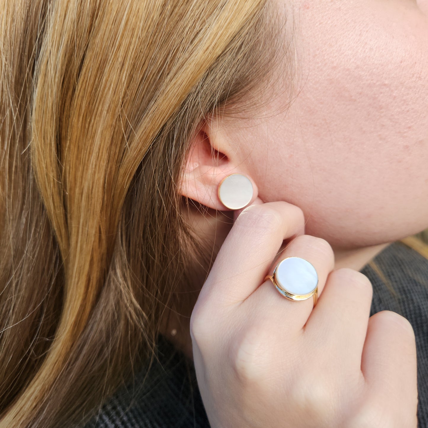 Mother of Pearl - Earrings