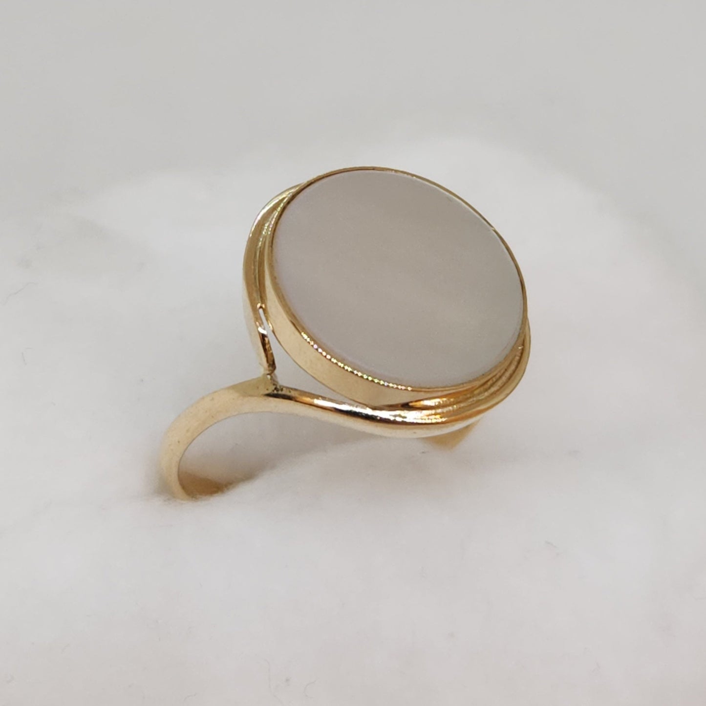 Mother of Pearl - Ring