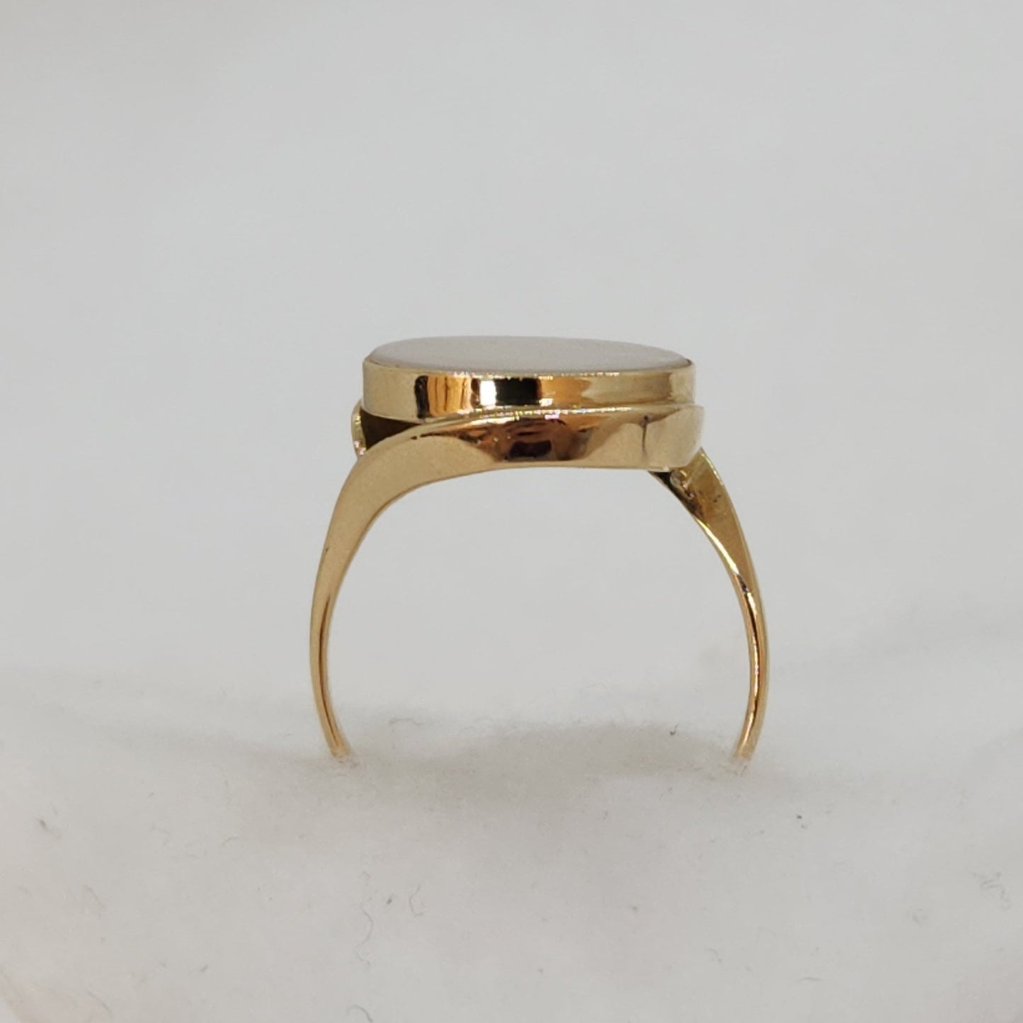 Mother of Pearl - Ring