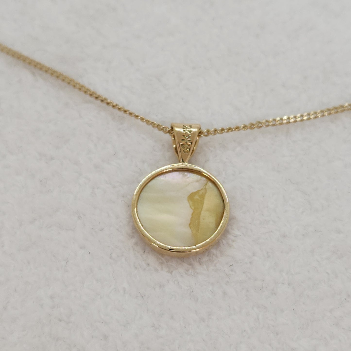 Mother of Pearl - Necklace
