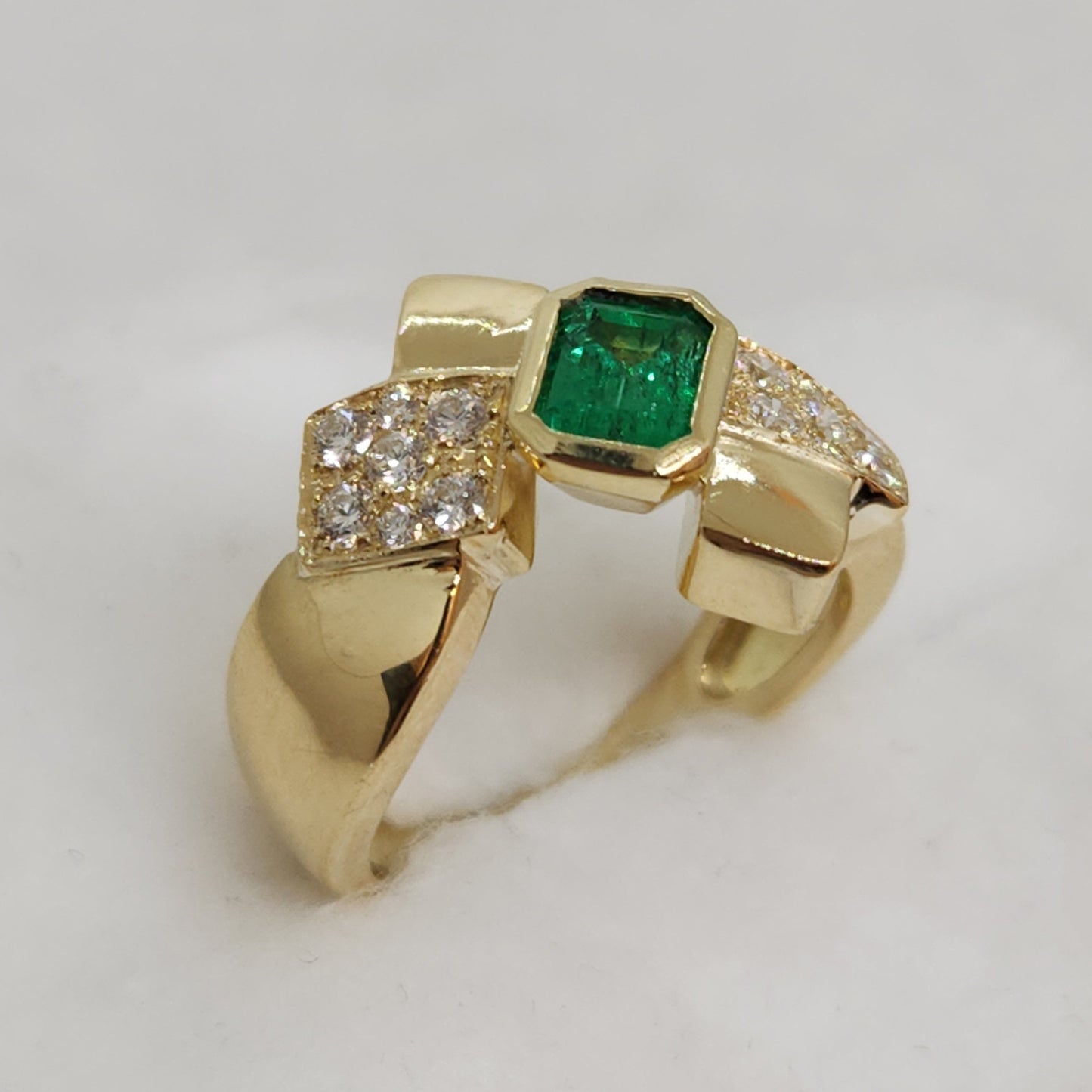 Emerald Bow