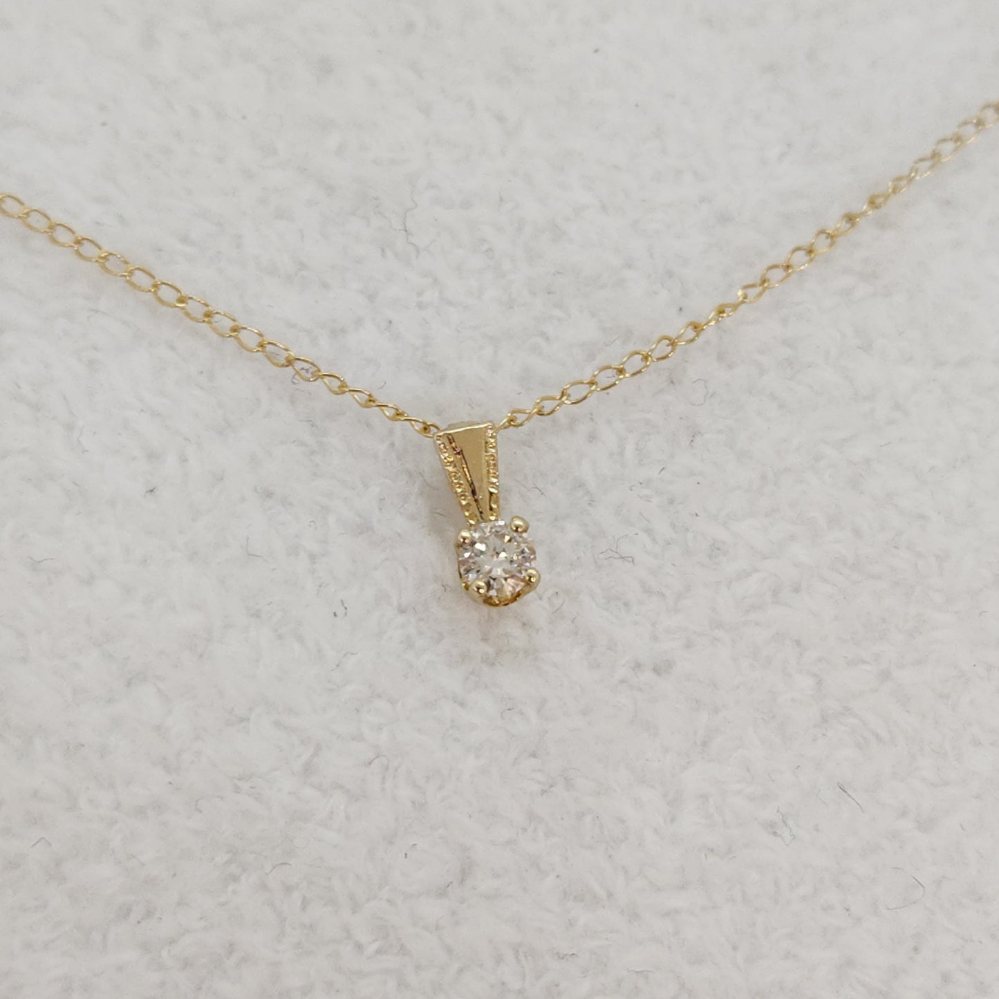 Dainty Diamond