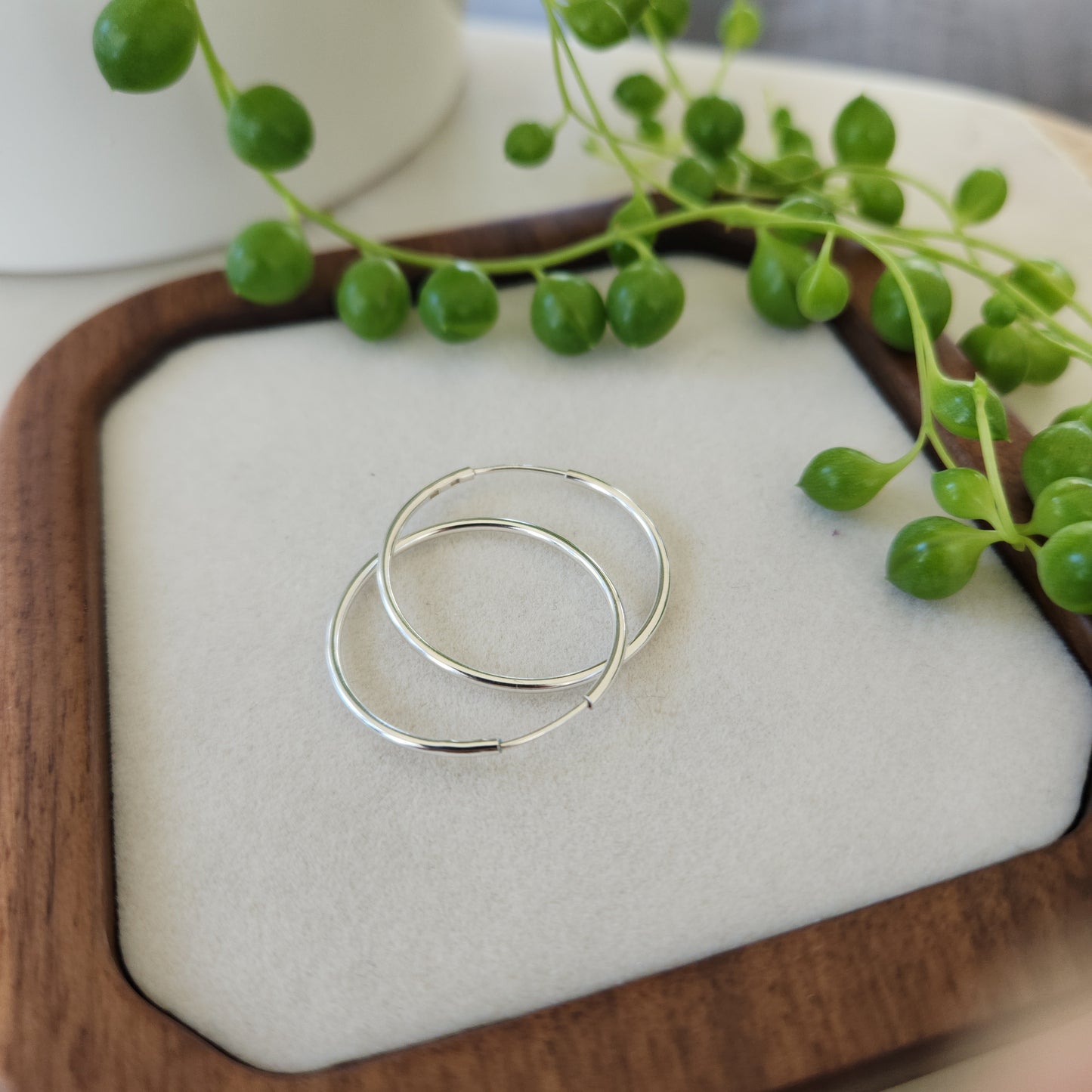 Sterling Continuous Hoops
