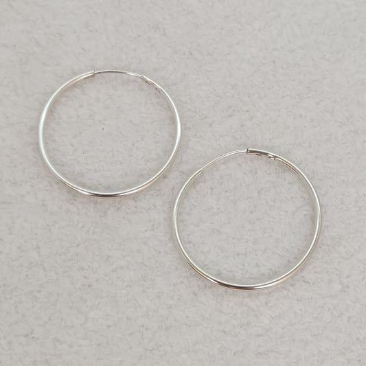 Sterling Continuous Hoops