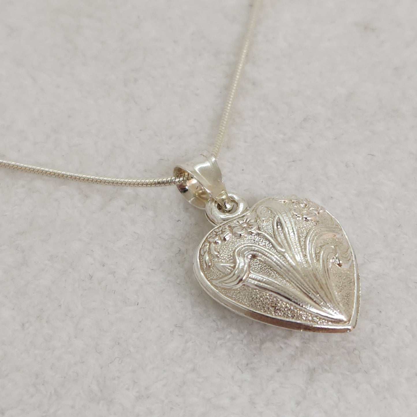 Art Nouveau Floral Heart