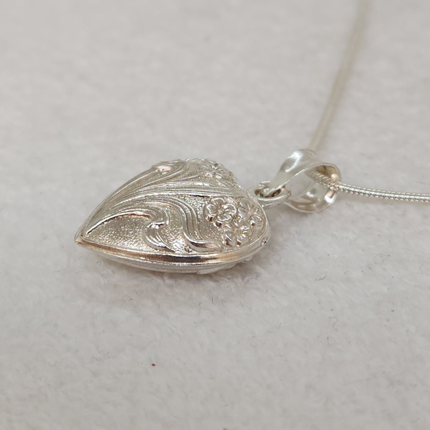 Art Nouveau Floral Heart