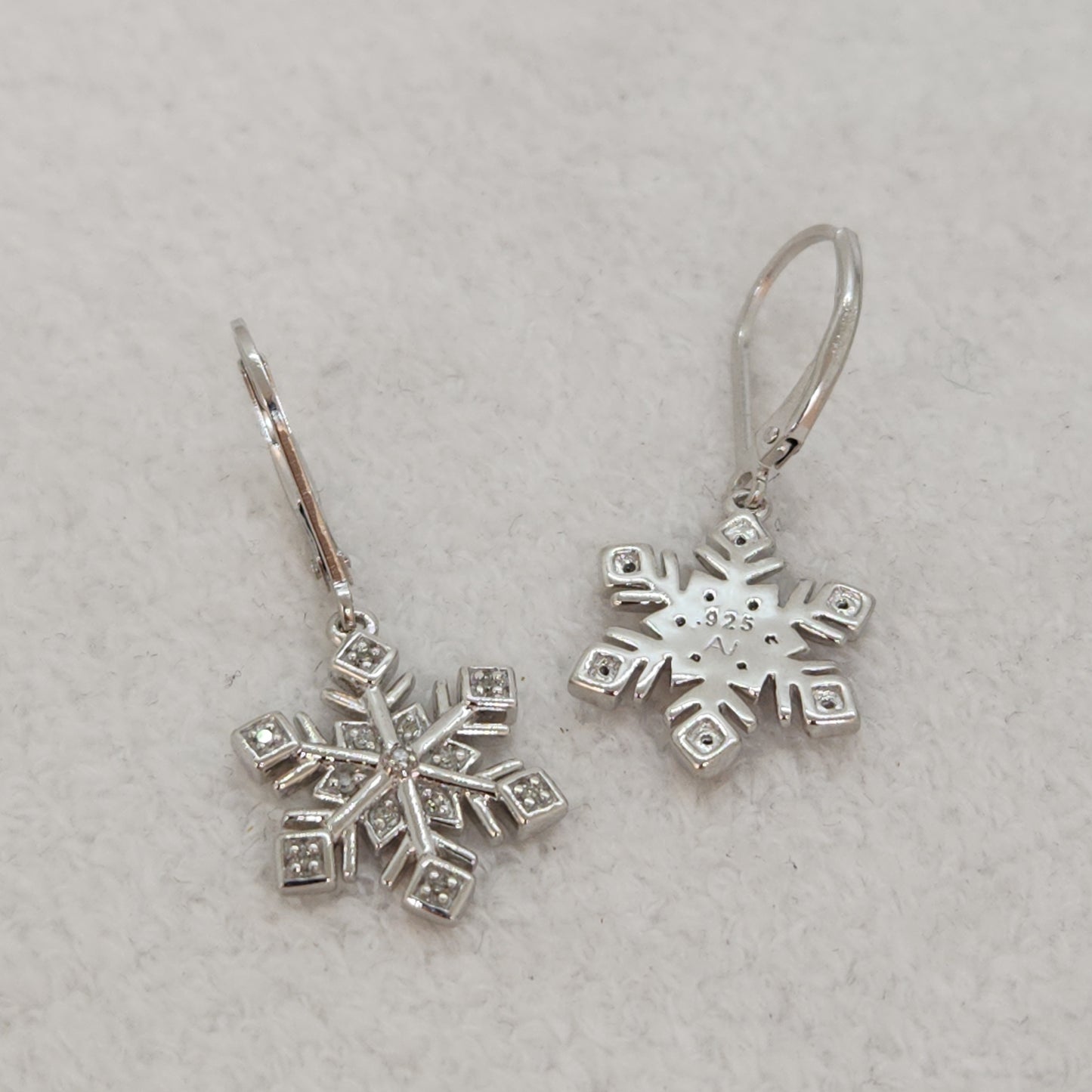 Wintry Snowflakes