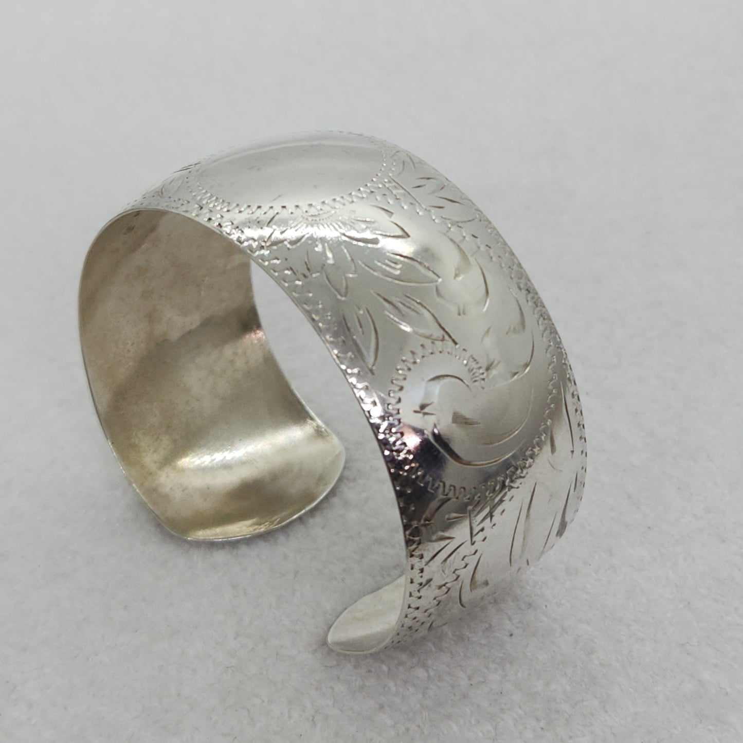 Feminine Cuff
