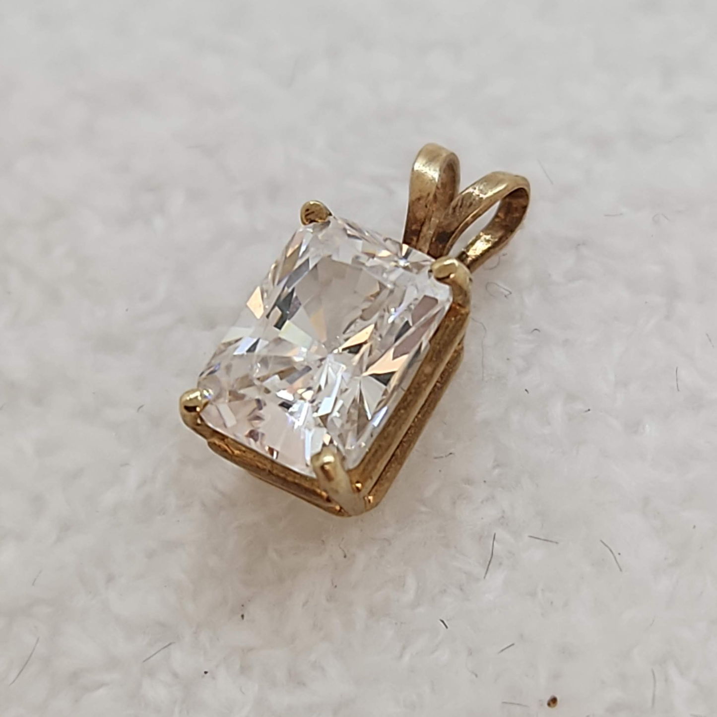 Zirconia Scissors Cut Pendant