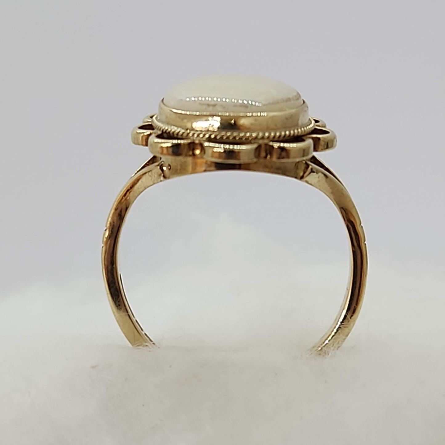 Opal and Yellow Gold Vintage Ring