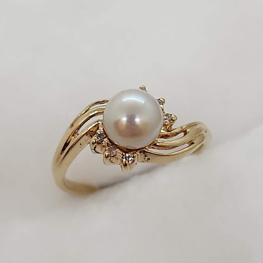 Pearl and Diamond Ring