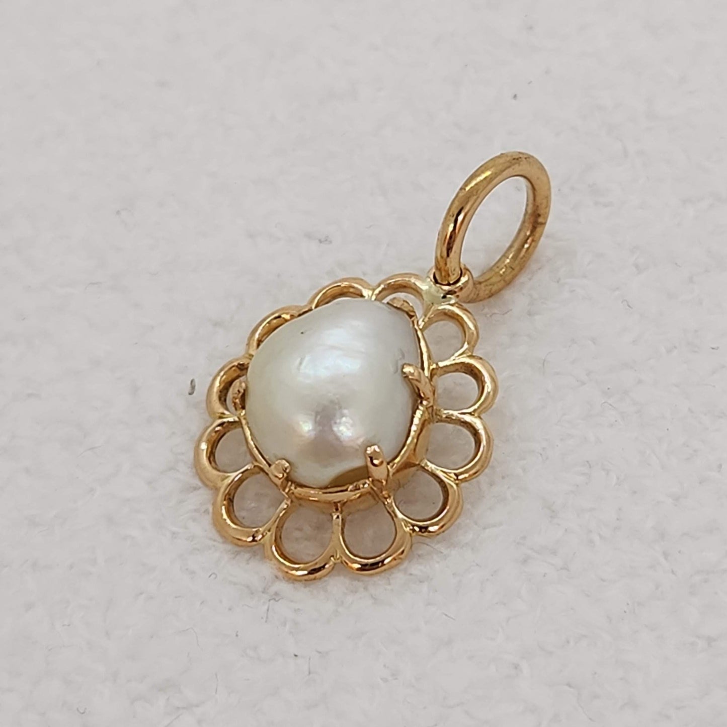 Natural Pearl Pendant