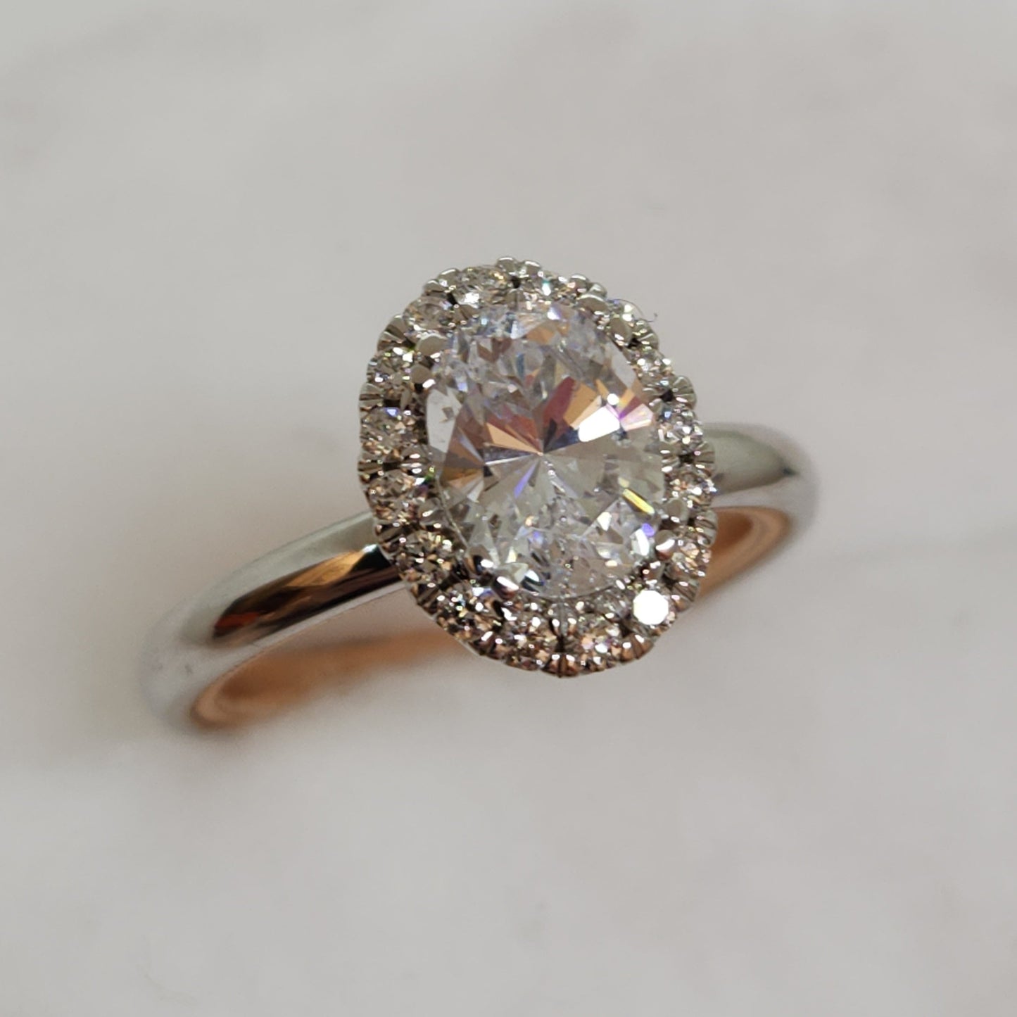 Verragio - Oval Halo