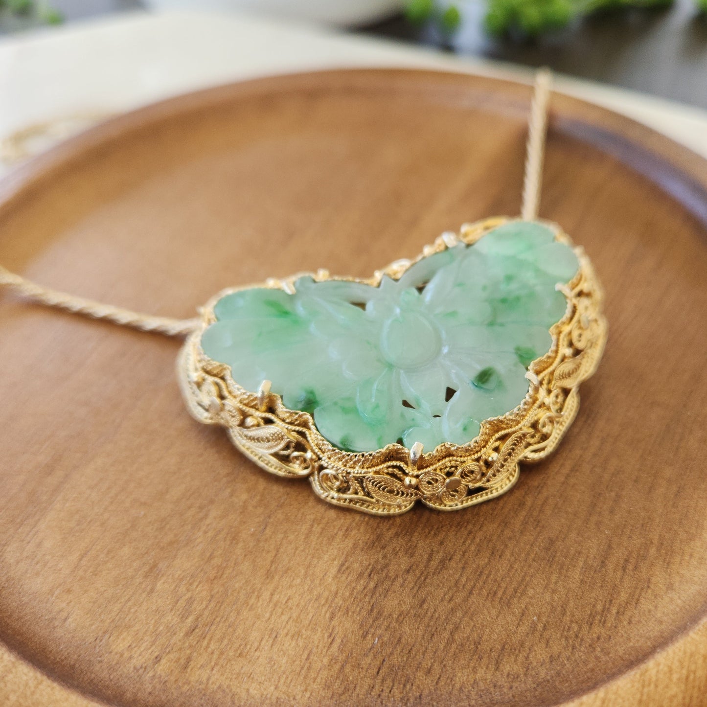Apple Green Jadeite - Necklace