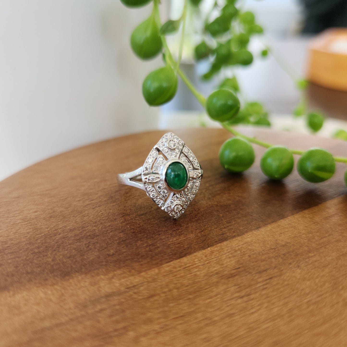 Emerald Navette