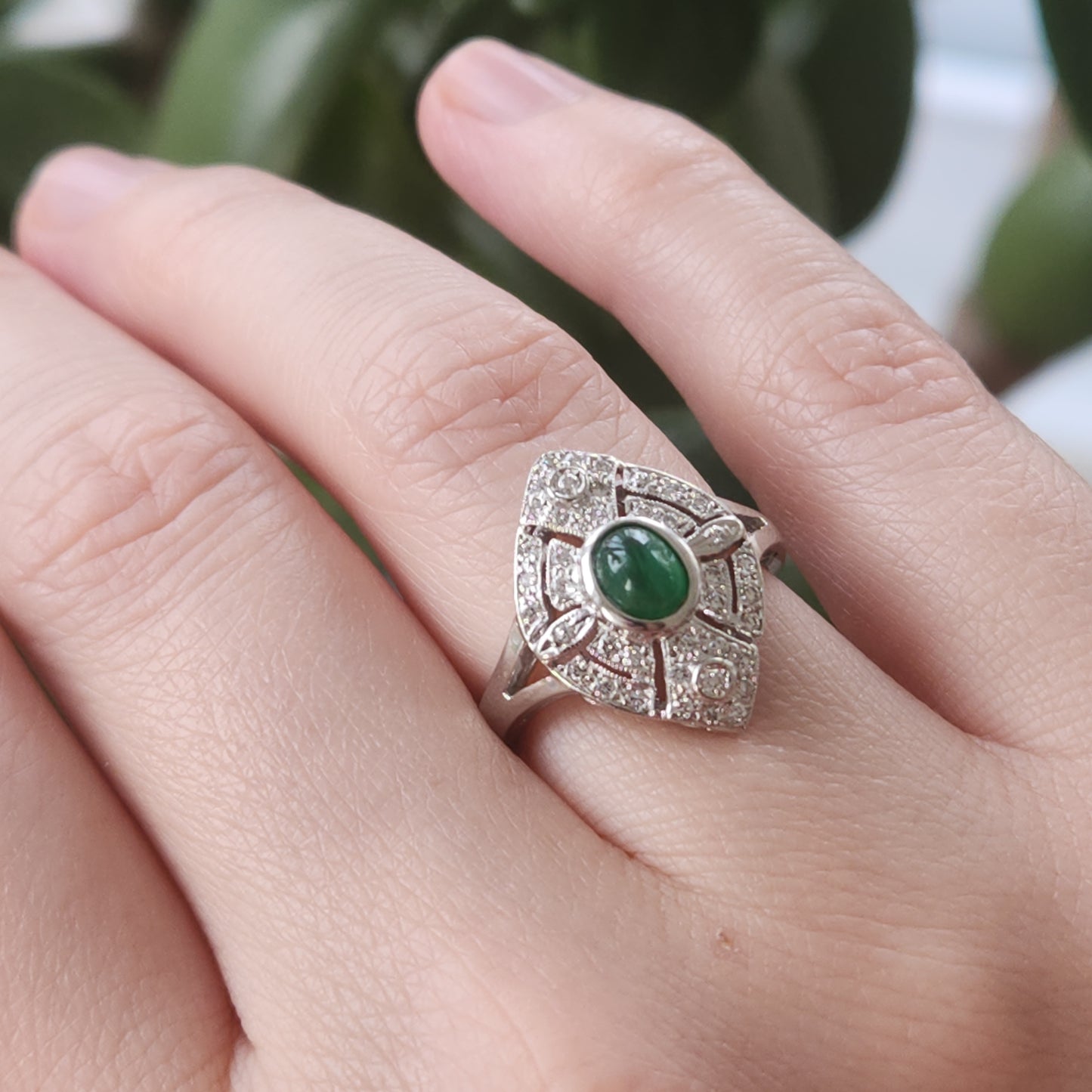 Emerald Navette