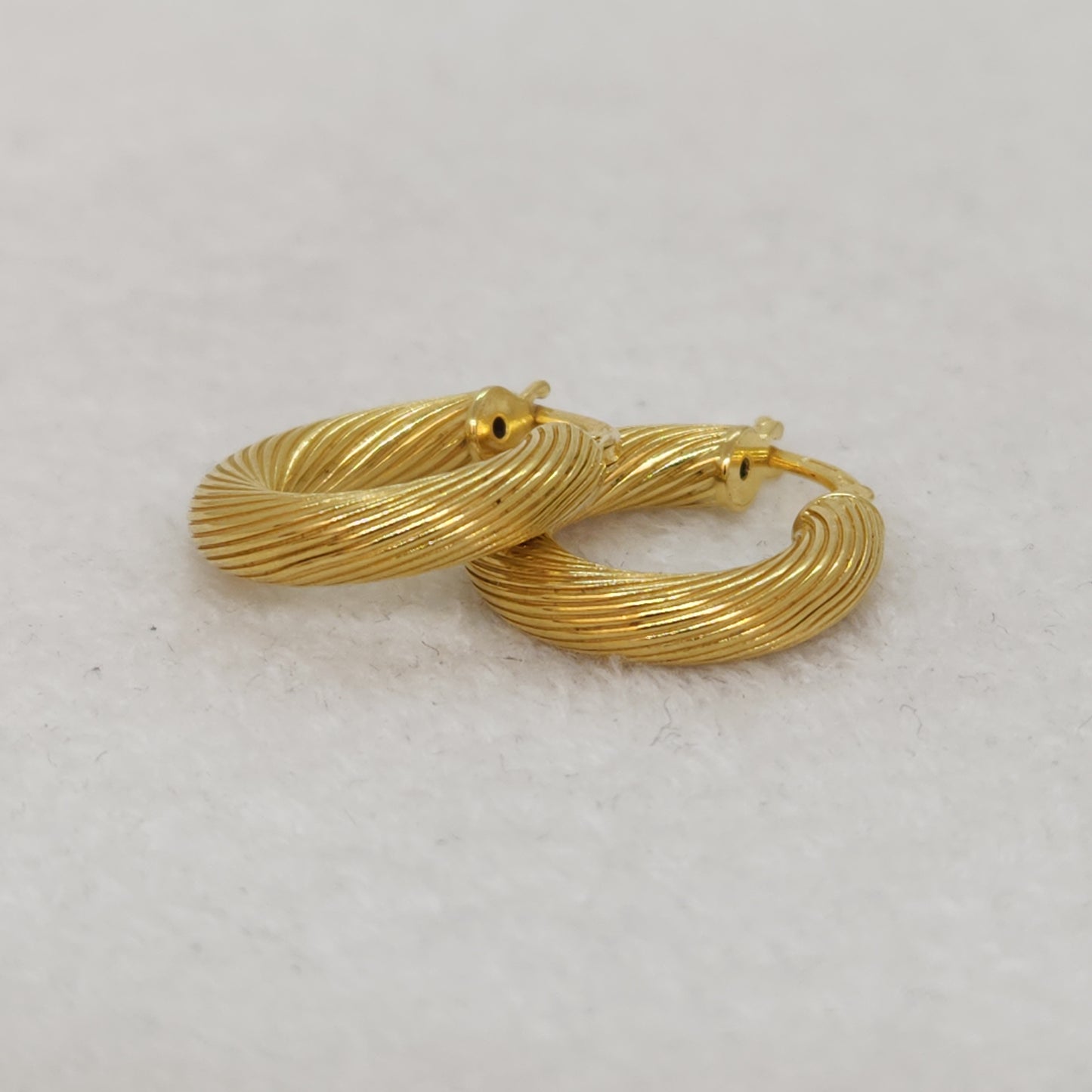 Twist Hoops