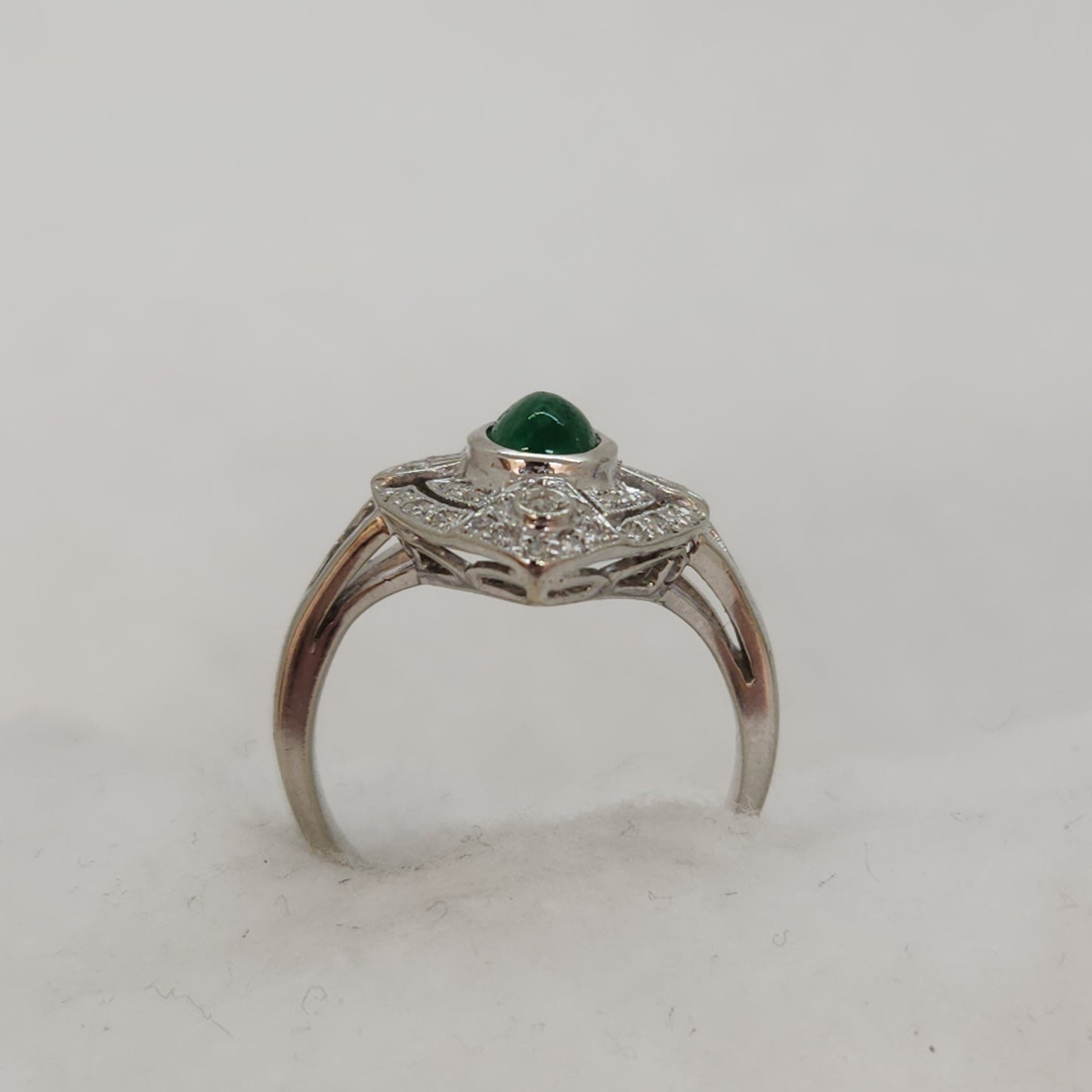 Emerald Navette