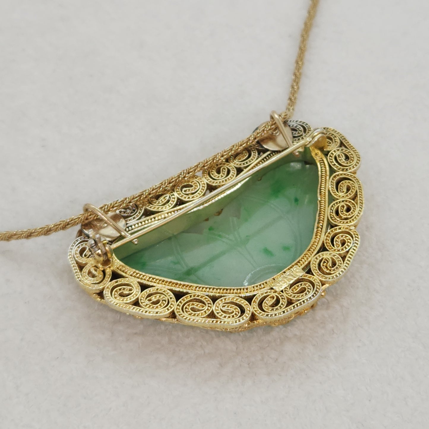 Apple Green Jadeite - Necklace