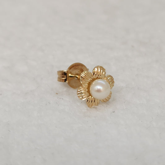 Single Pearl Flower