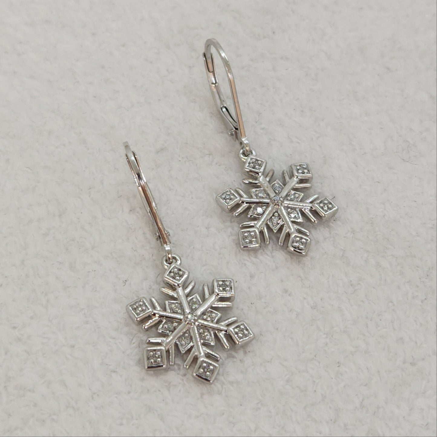 Wintry Snowflakes