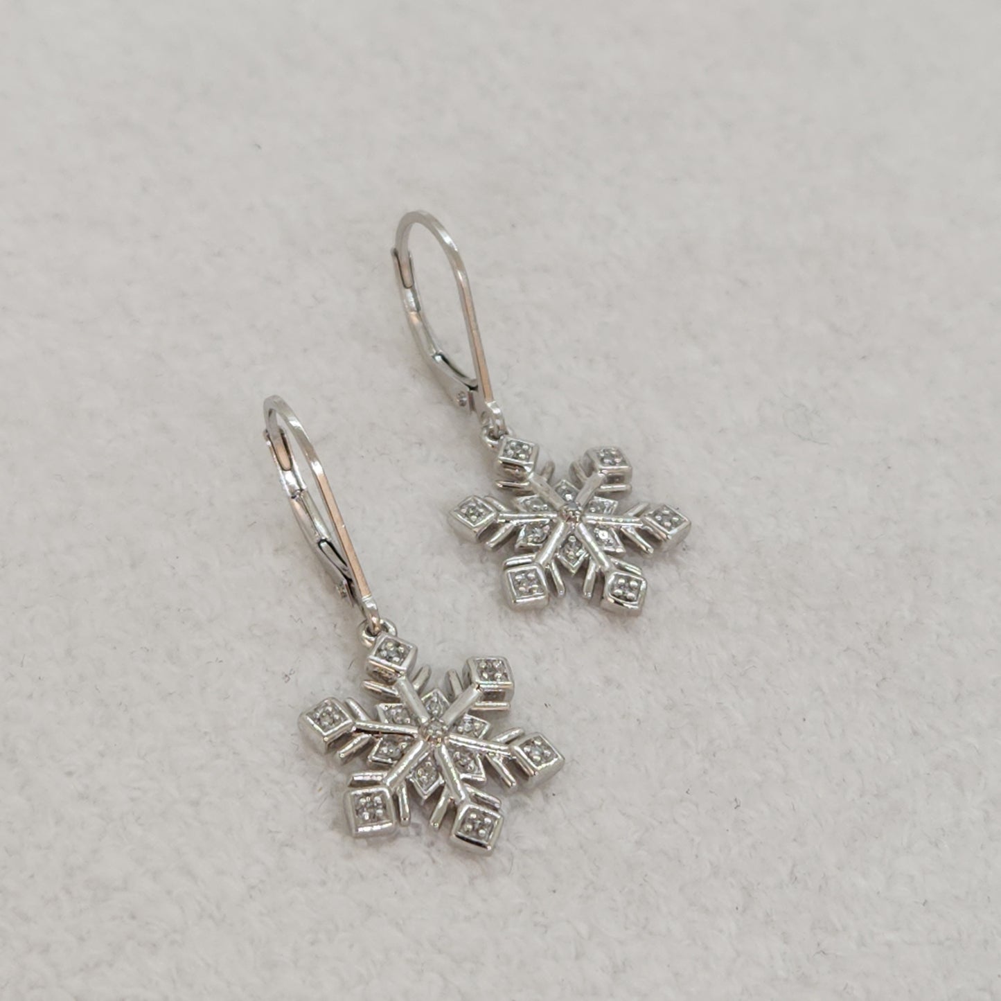 Wintry Snowflakes