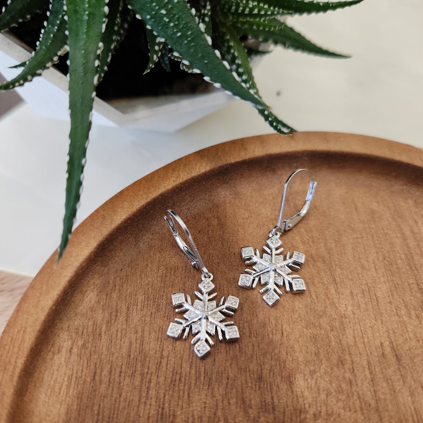Wintry Snowflakes