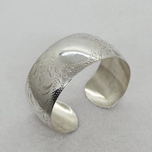 Feminine Cuff