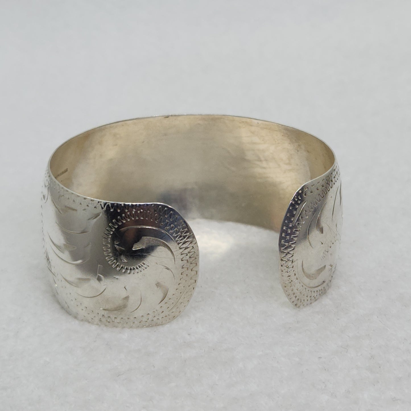Feminine Cuff