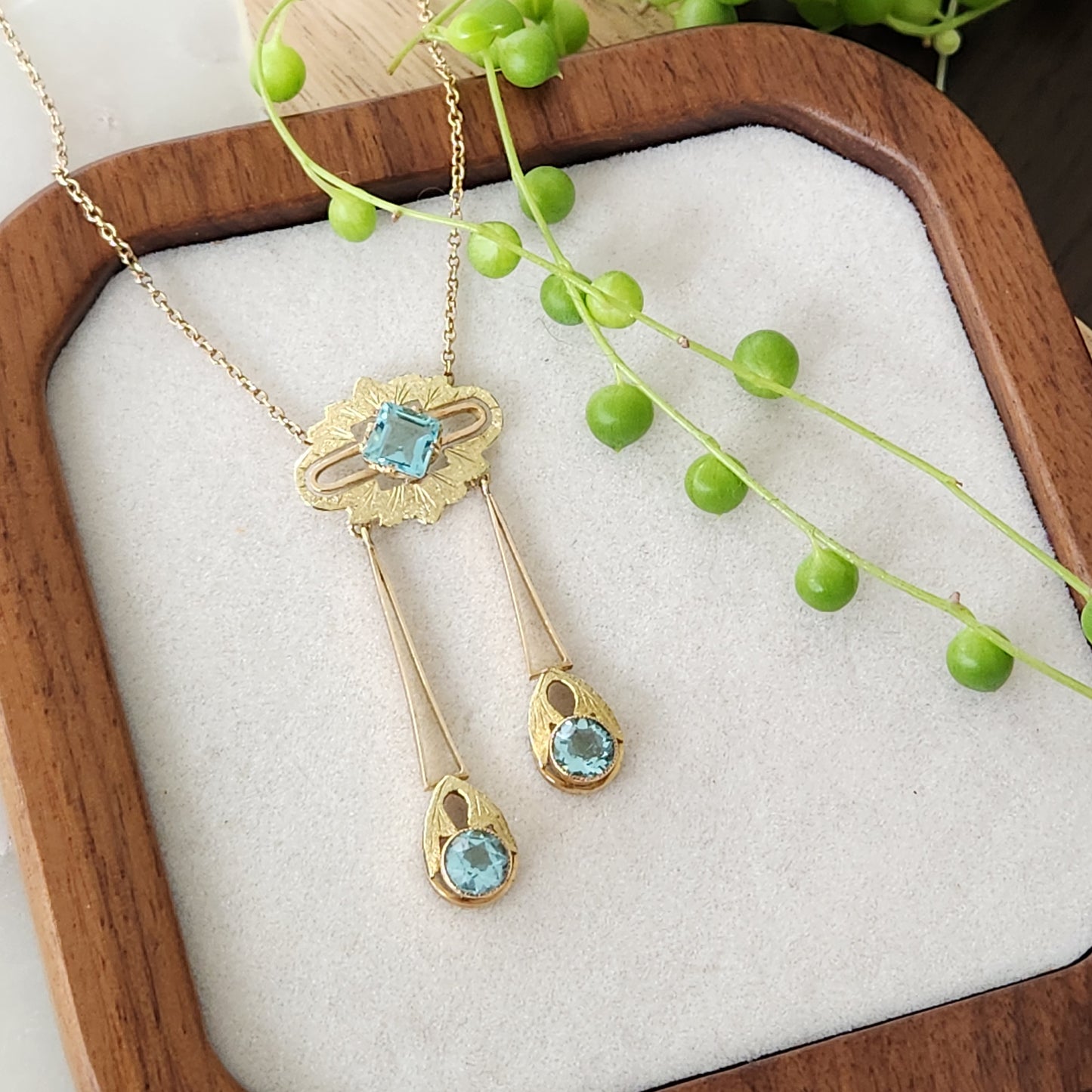 Lavalier Blue Glass Pendant and Chain