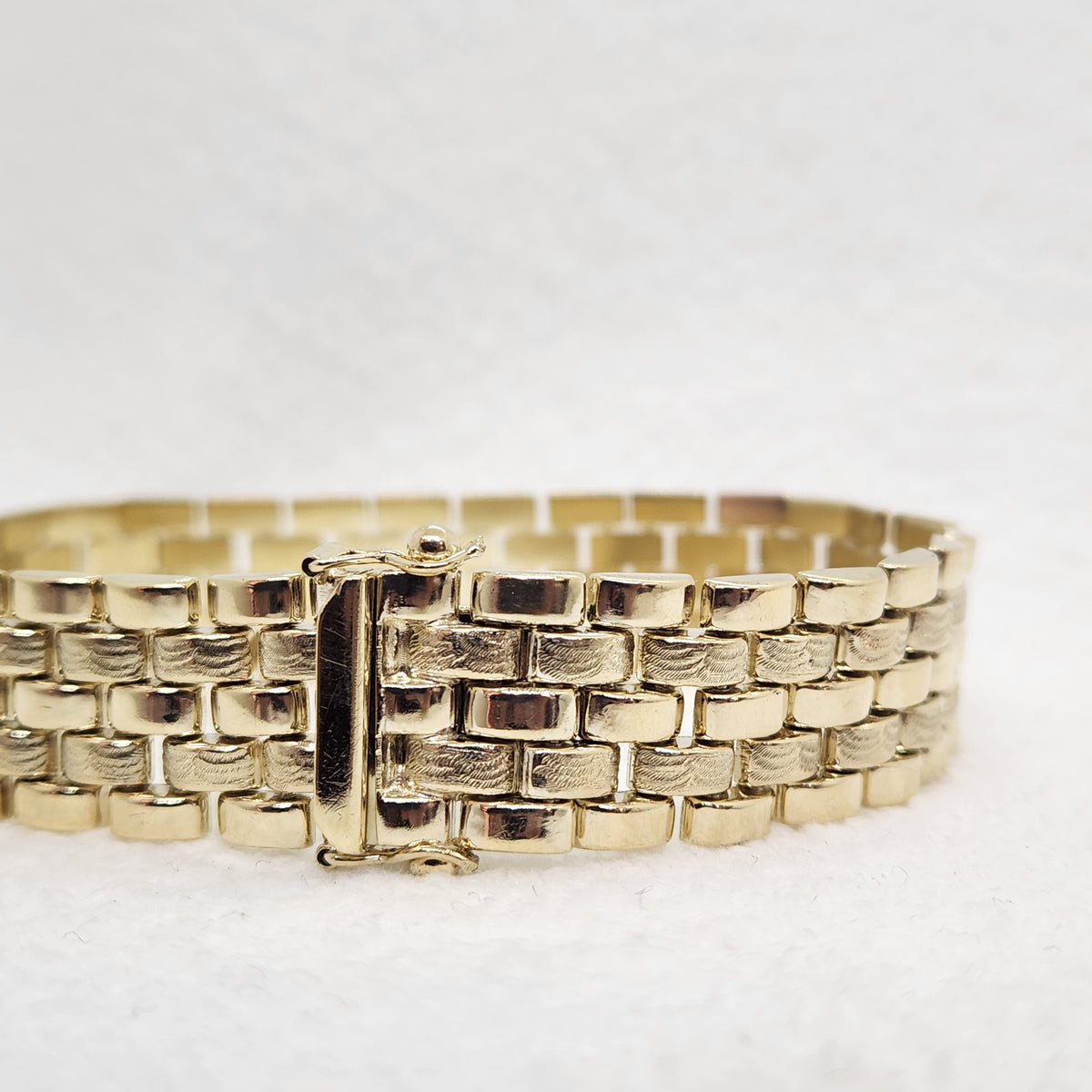 Cartier-esque