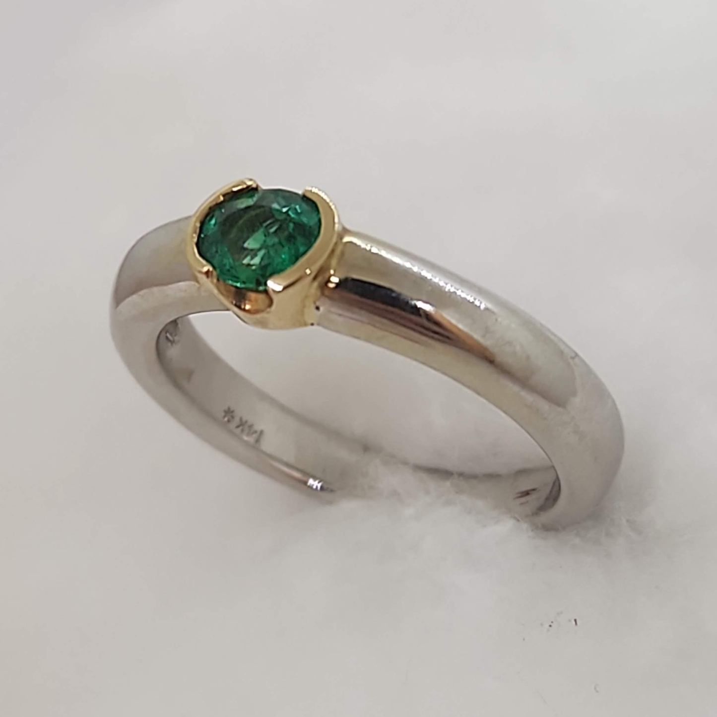 Emerald Two Tone Solitaire